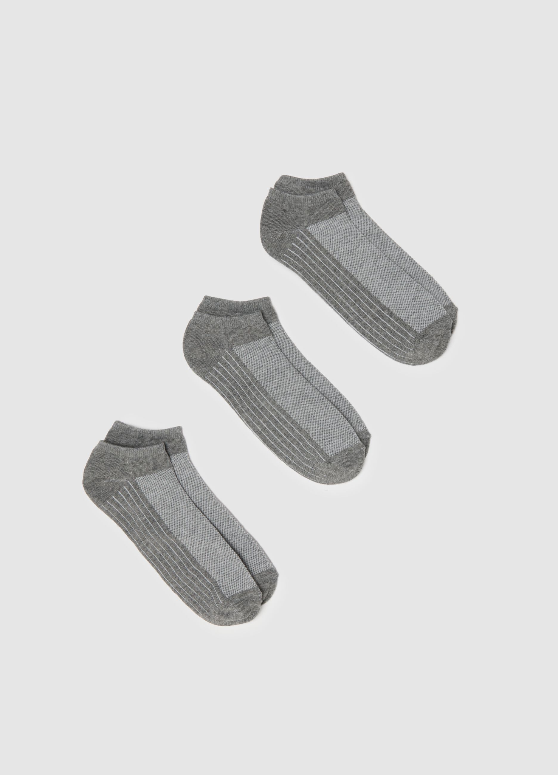Tripack of grey regular fit ankle sports socks in cotton blend
