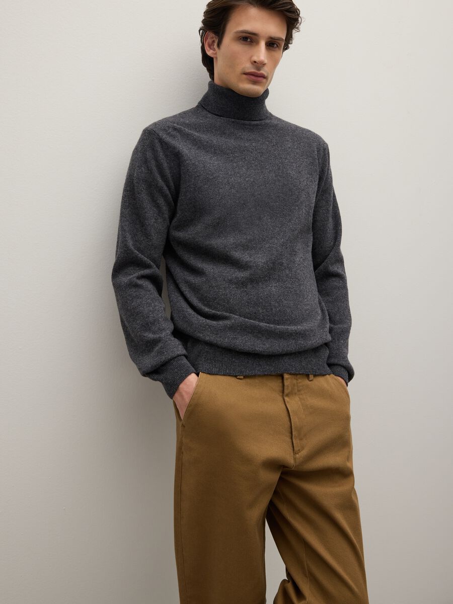 Grey high-neck lambswool turtleneck regular fit_3