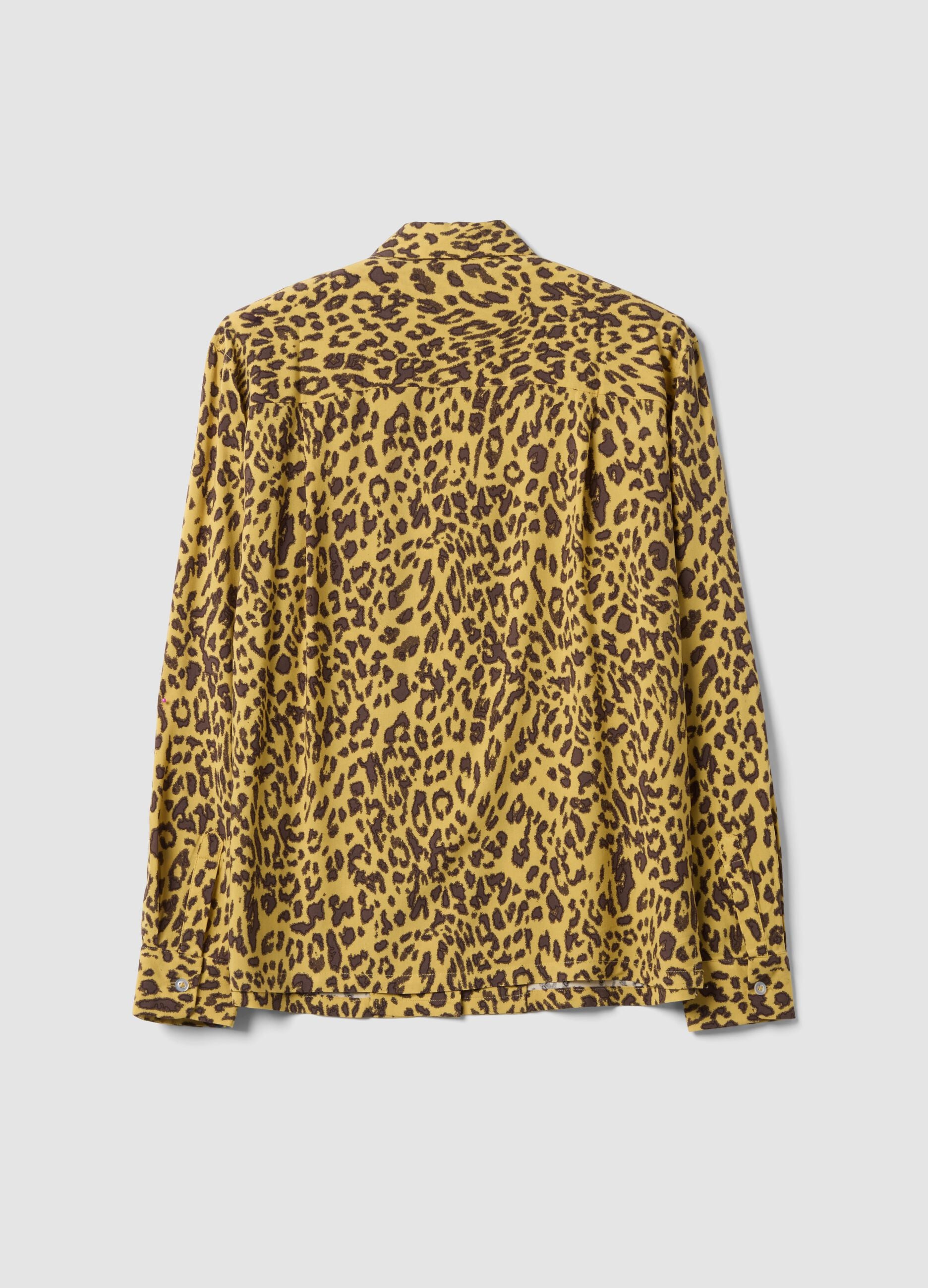 Camicia gialla in pura viscosa con stampa animalier regular fit