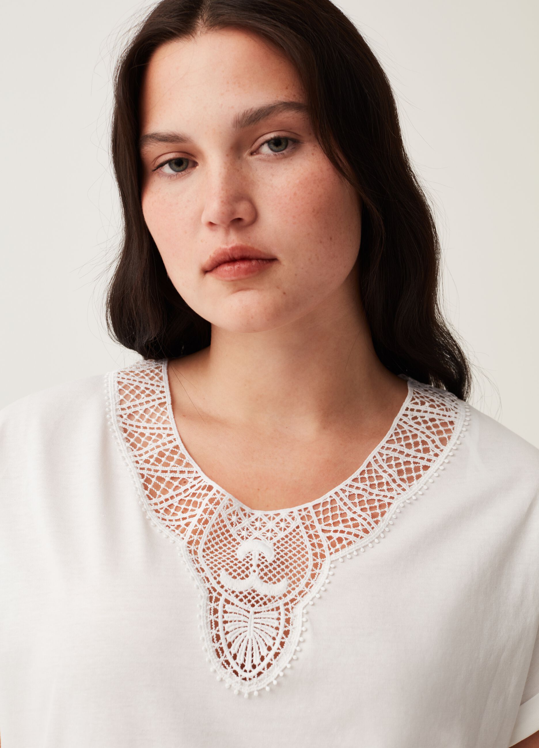 T-shirt con pizzo macramé Curvy MYA_0
