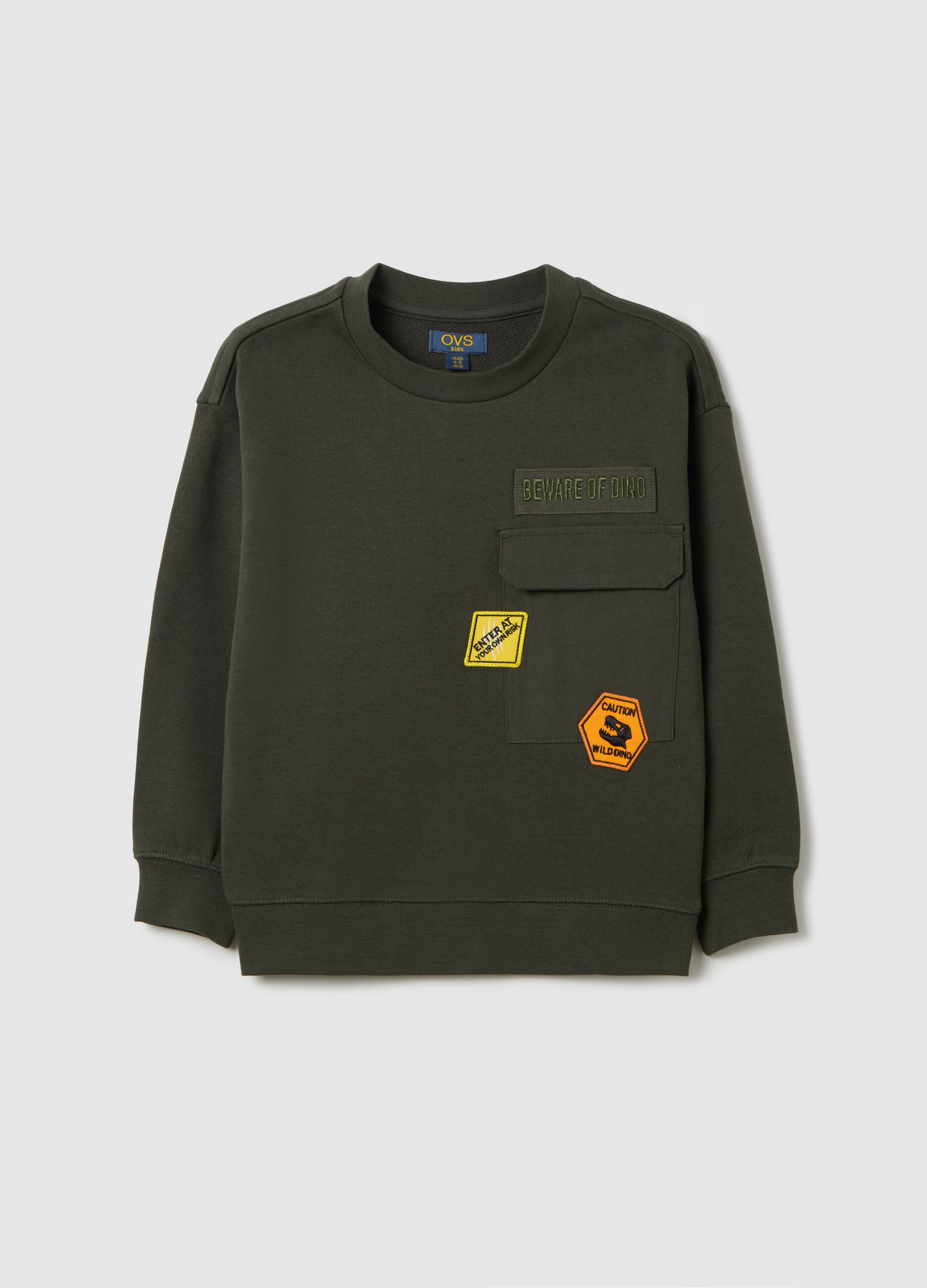 Green sweatshirt in French terry with pocket and patch
