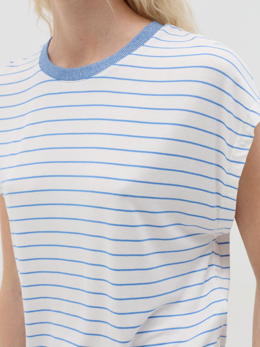 White and light blue striped T-shirt with short sleeves_2