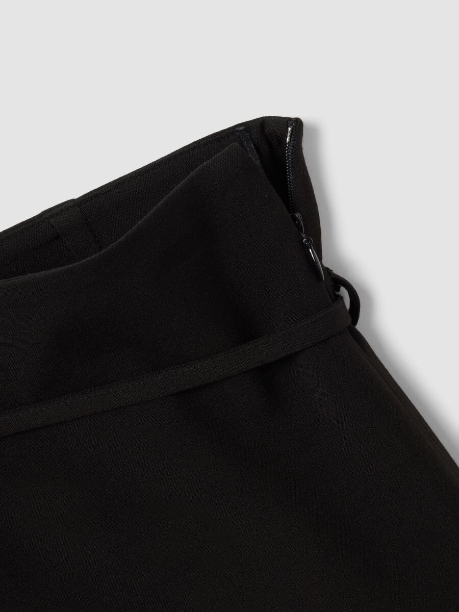 Mini gonna nera in viscosa elasticizzata con cintura_5