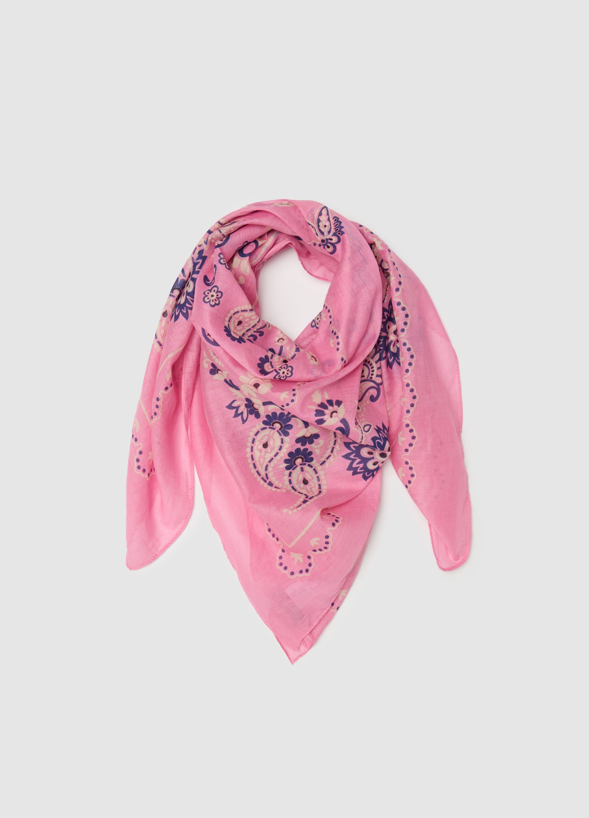 Foulard with bandana print