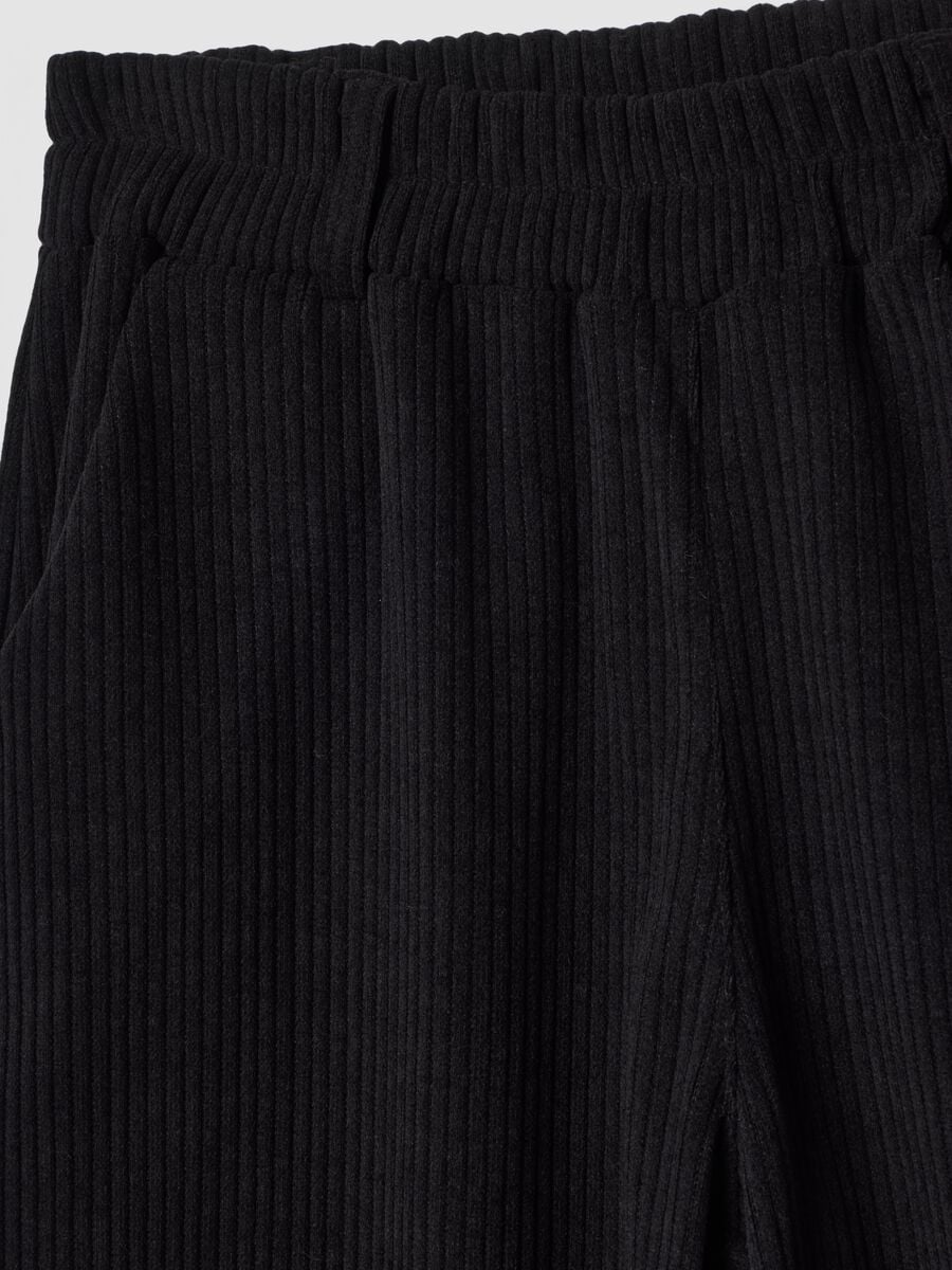 Pantaloni neri lunghi in tessuto elasticizzato regular fit_1