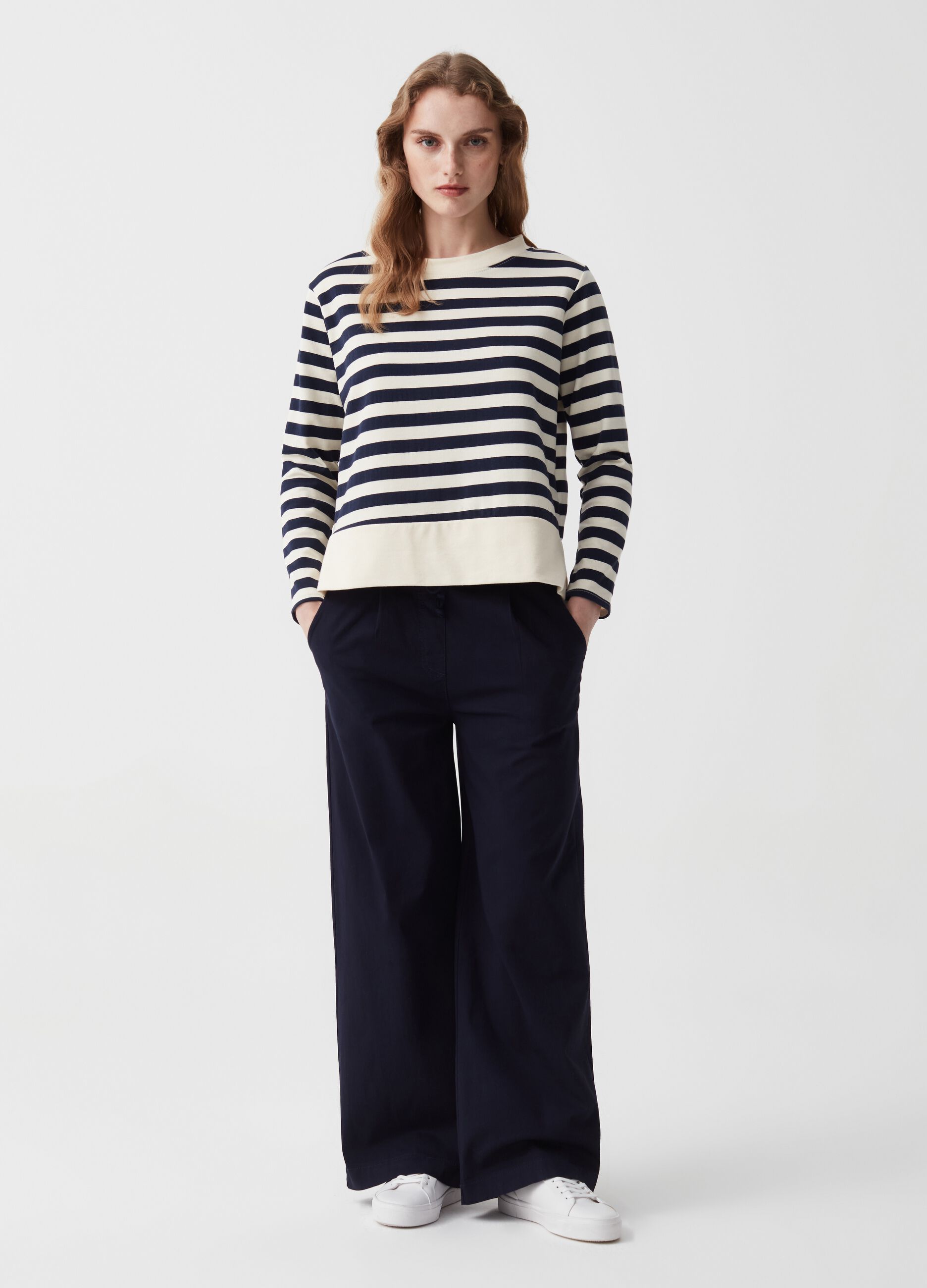 Wide leg trousers with drawstring and pleats