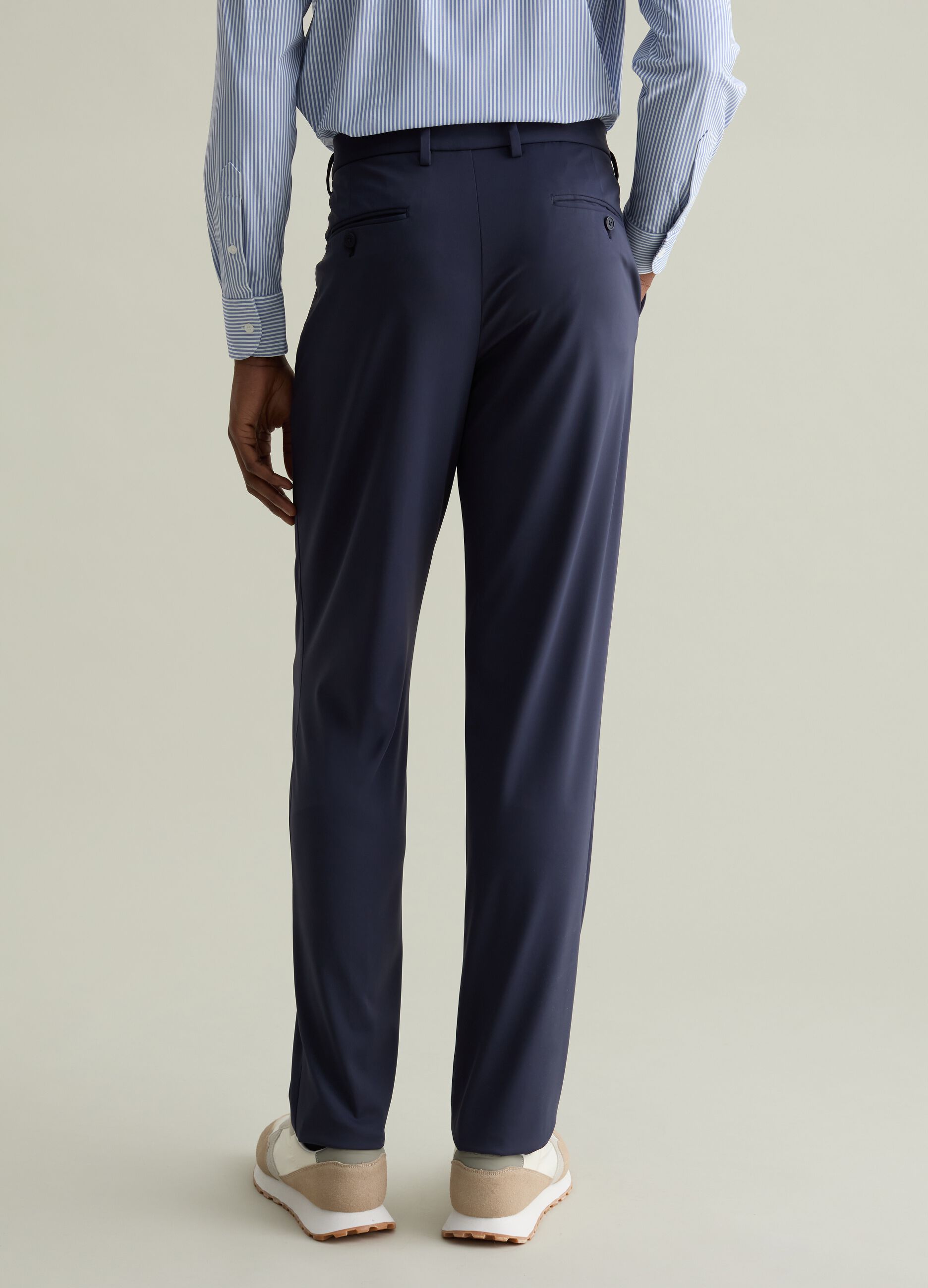 Pantalone chino in tessuto tecnico