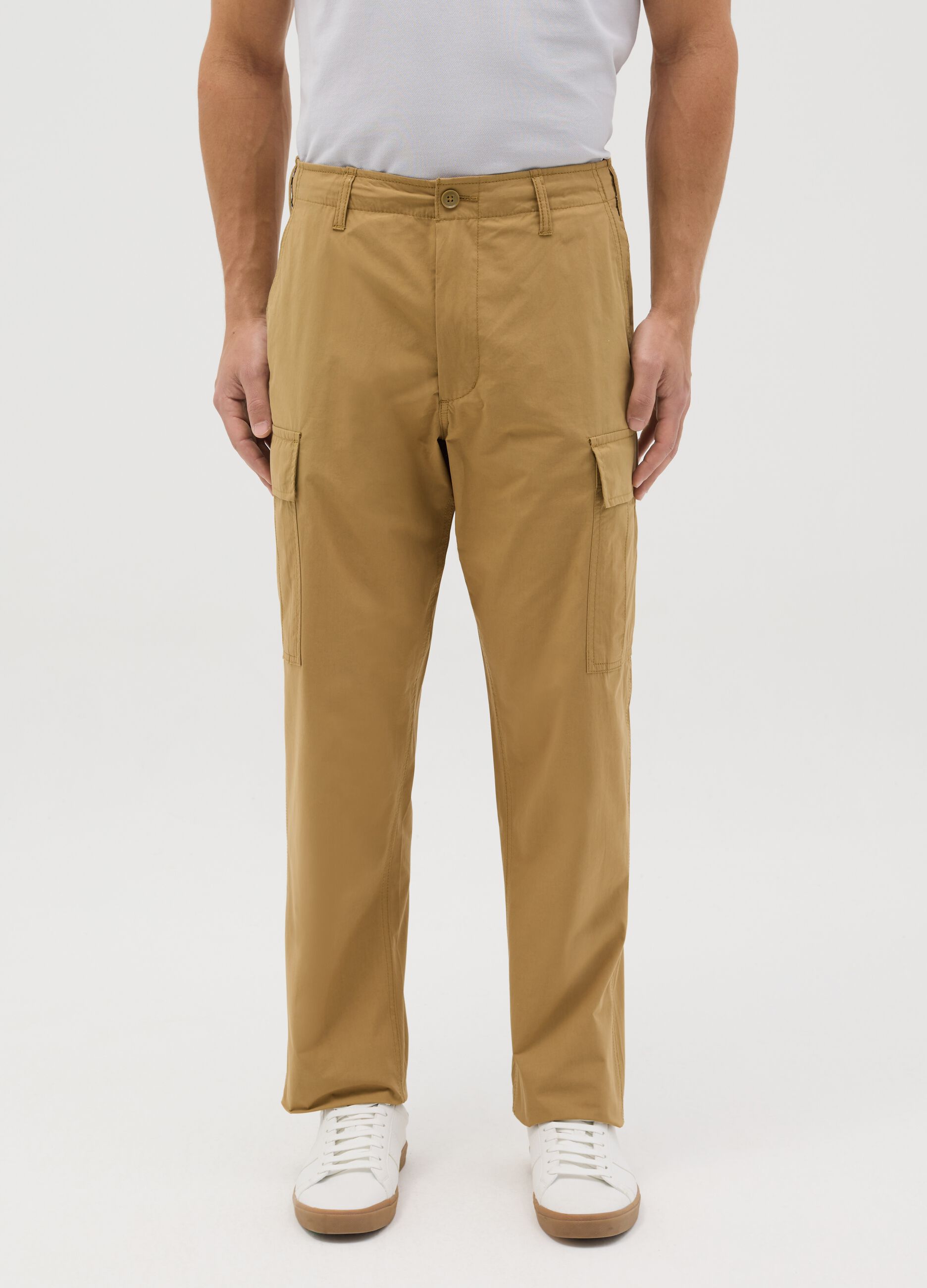 Beige cargo trousers in cotton