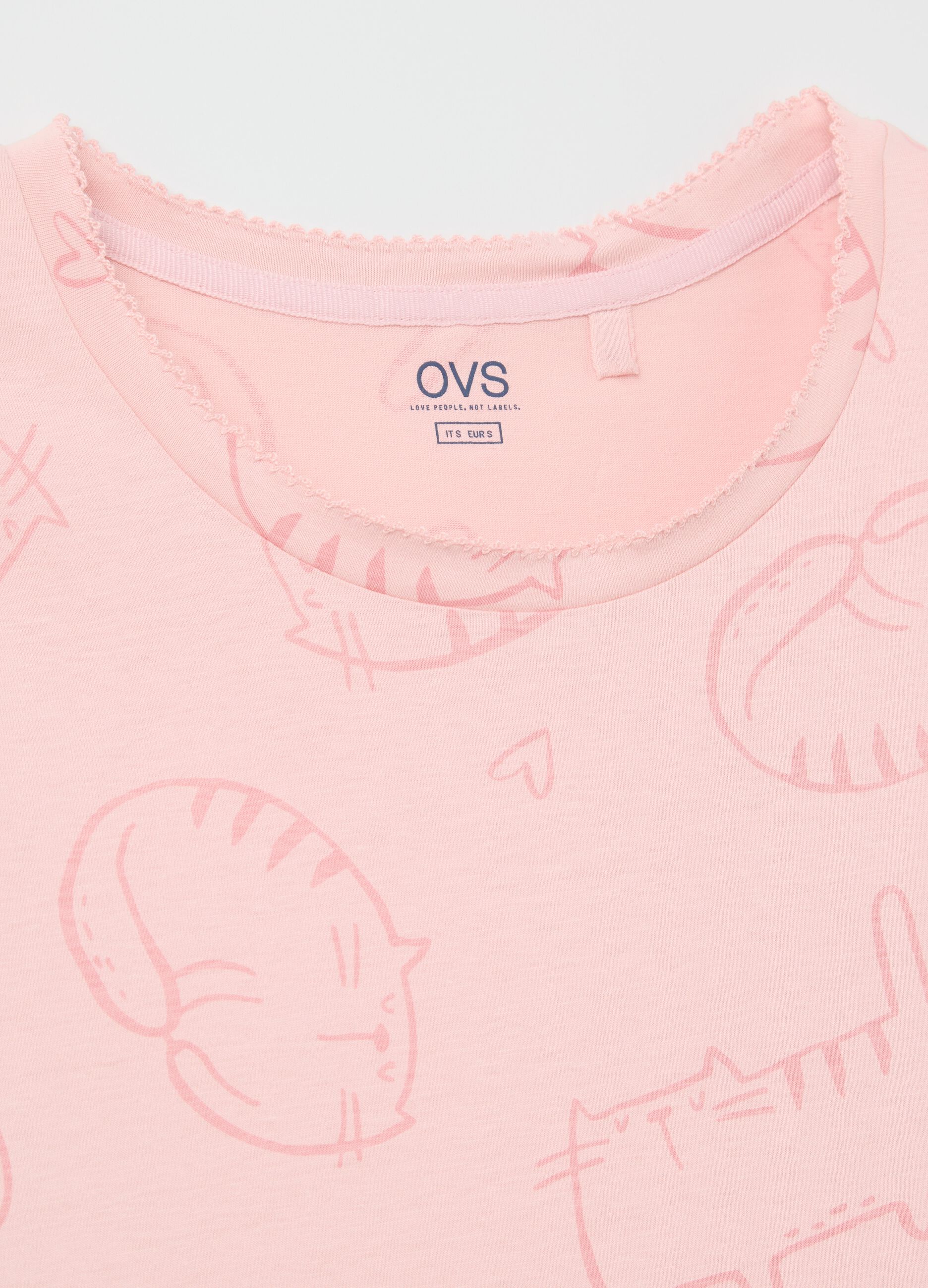 Pink cotton nightgown with cats print
