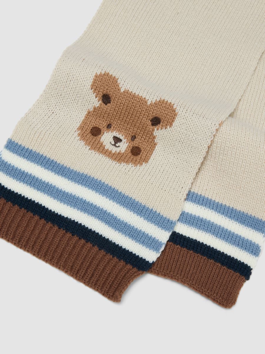 Set beige con cappello, sciarpa e guanti_2