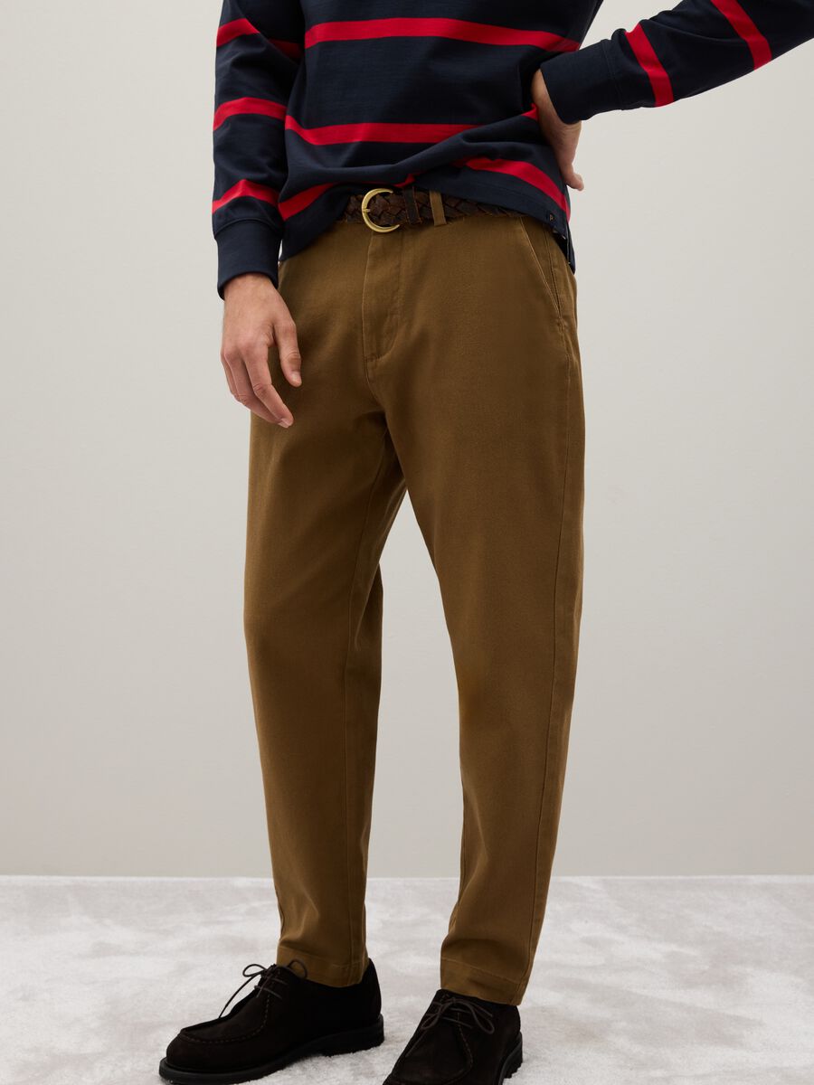 Brown stretch cotton carrot fit trousers_2