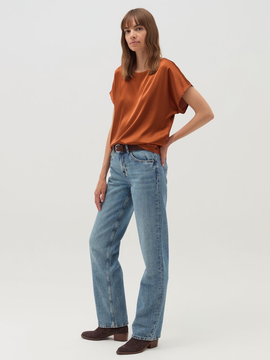 Blusa in satin con maniche a kimono_1