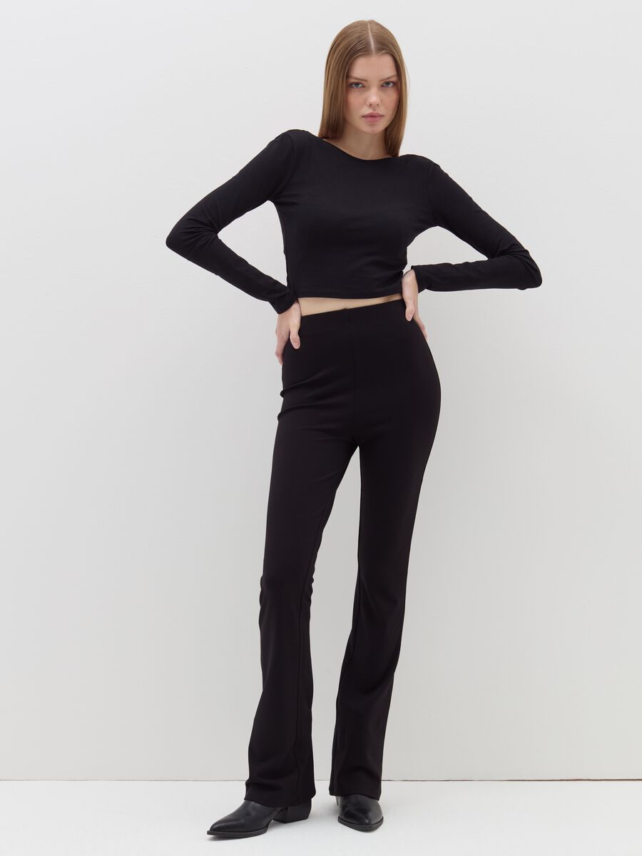 T-shirt with bare back_1