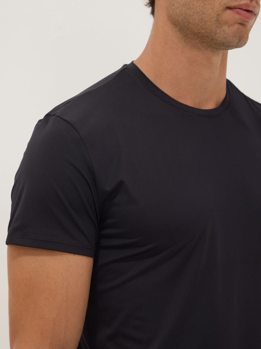 2-pack of black stretch microfibre T-shirts, regular fit_2