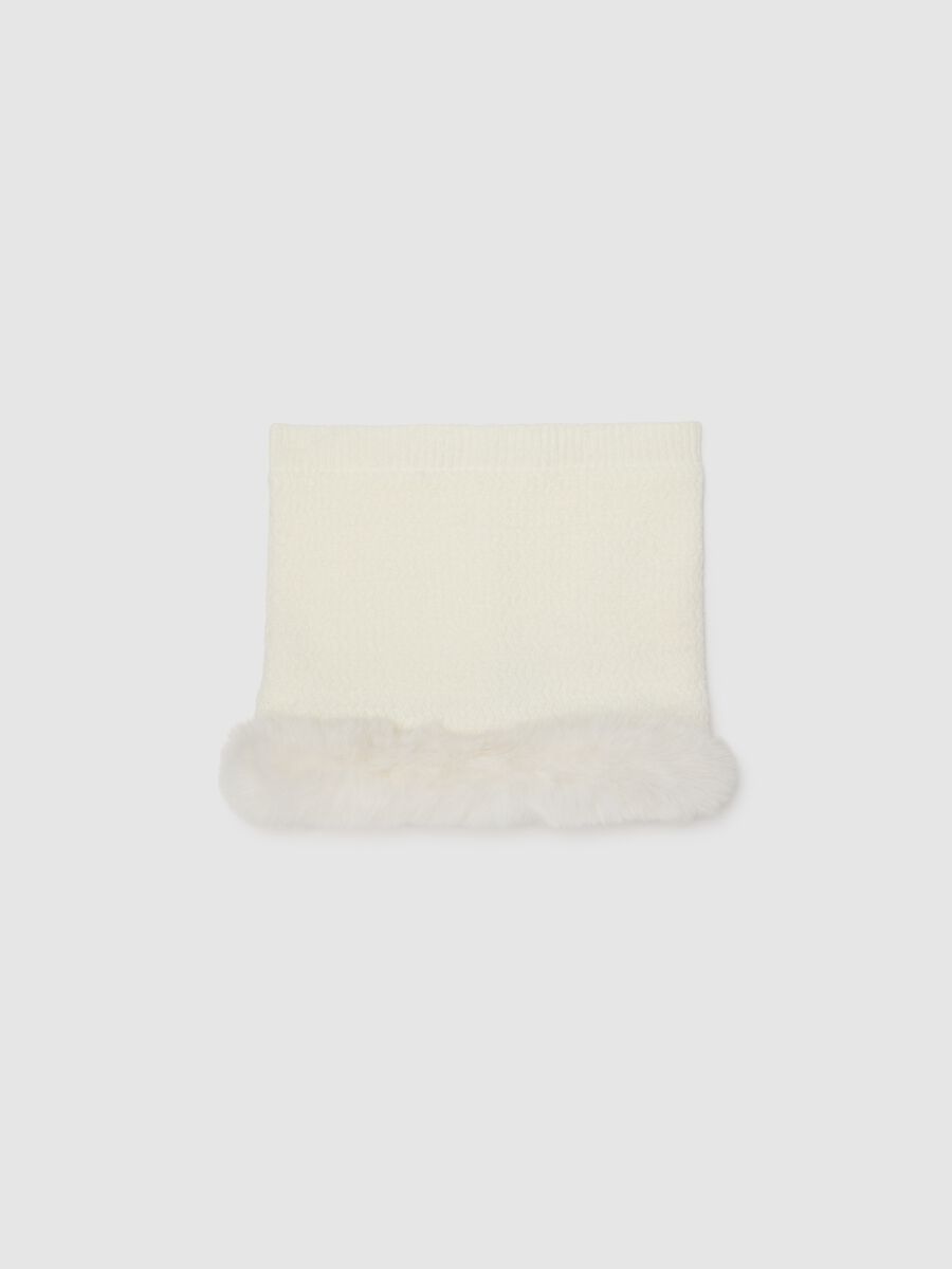 White girl's scarf with fur_0