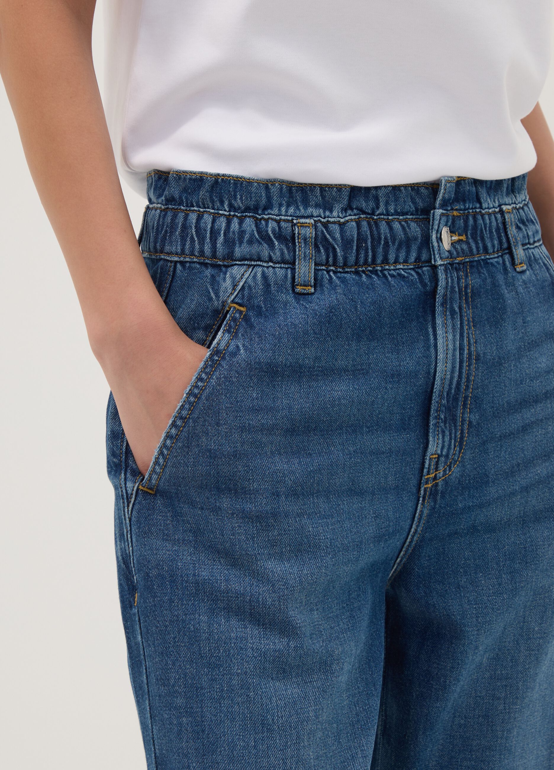 Jeans denim blu in puro cotone con vita paperbag baggy fit