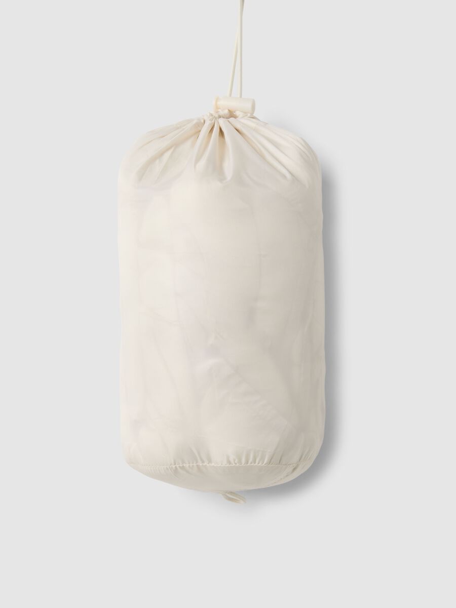 White padded regular fit gilet with zip_5