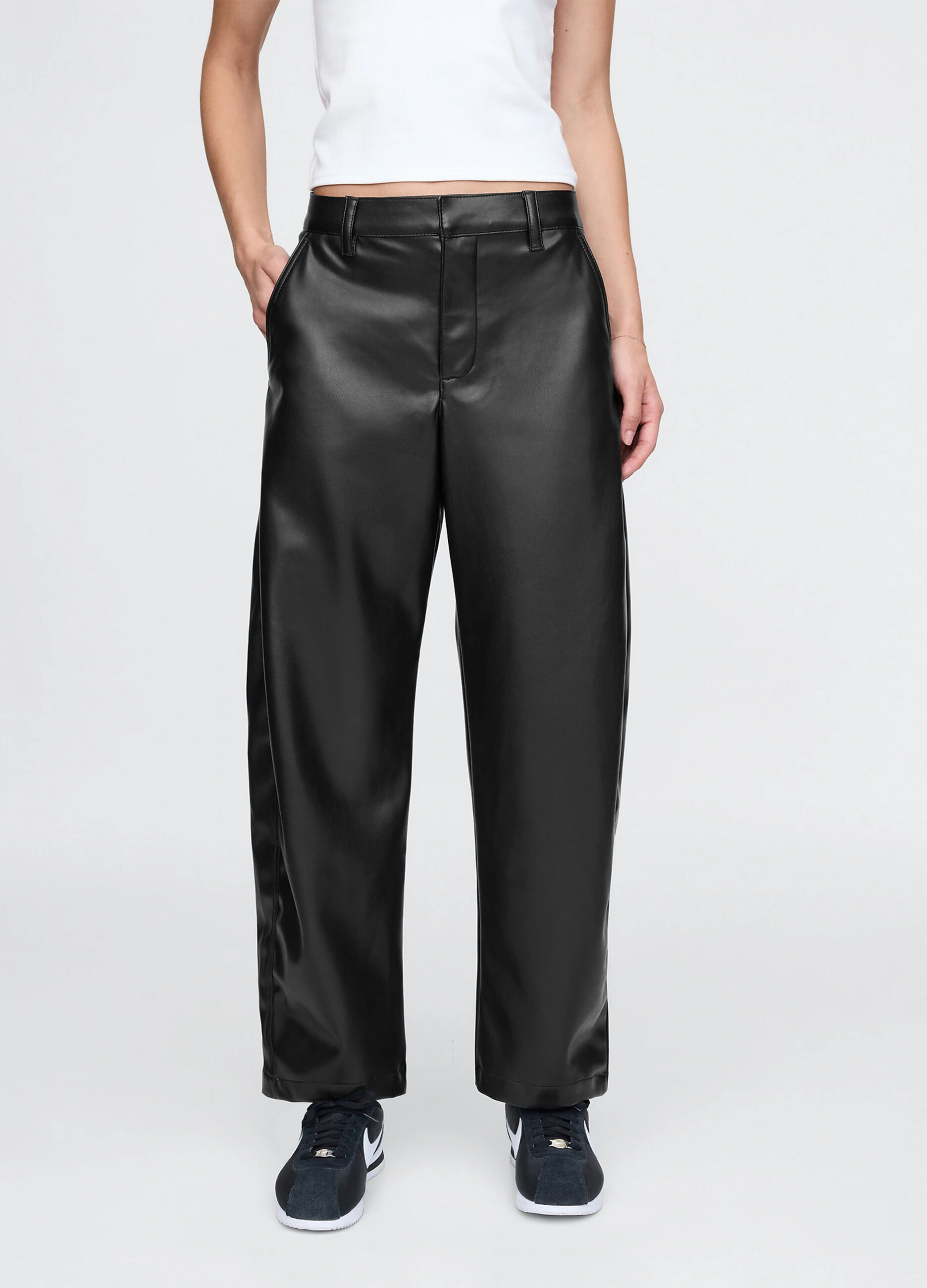 Barrel-fit shiny-effect trousers