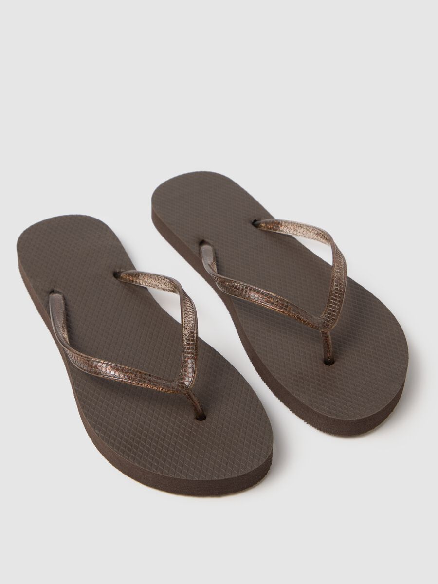 Women's brown flip-flops_1