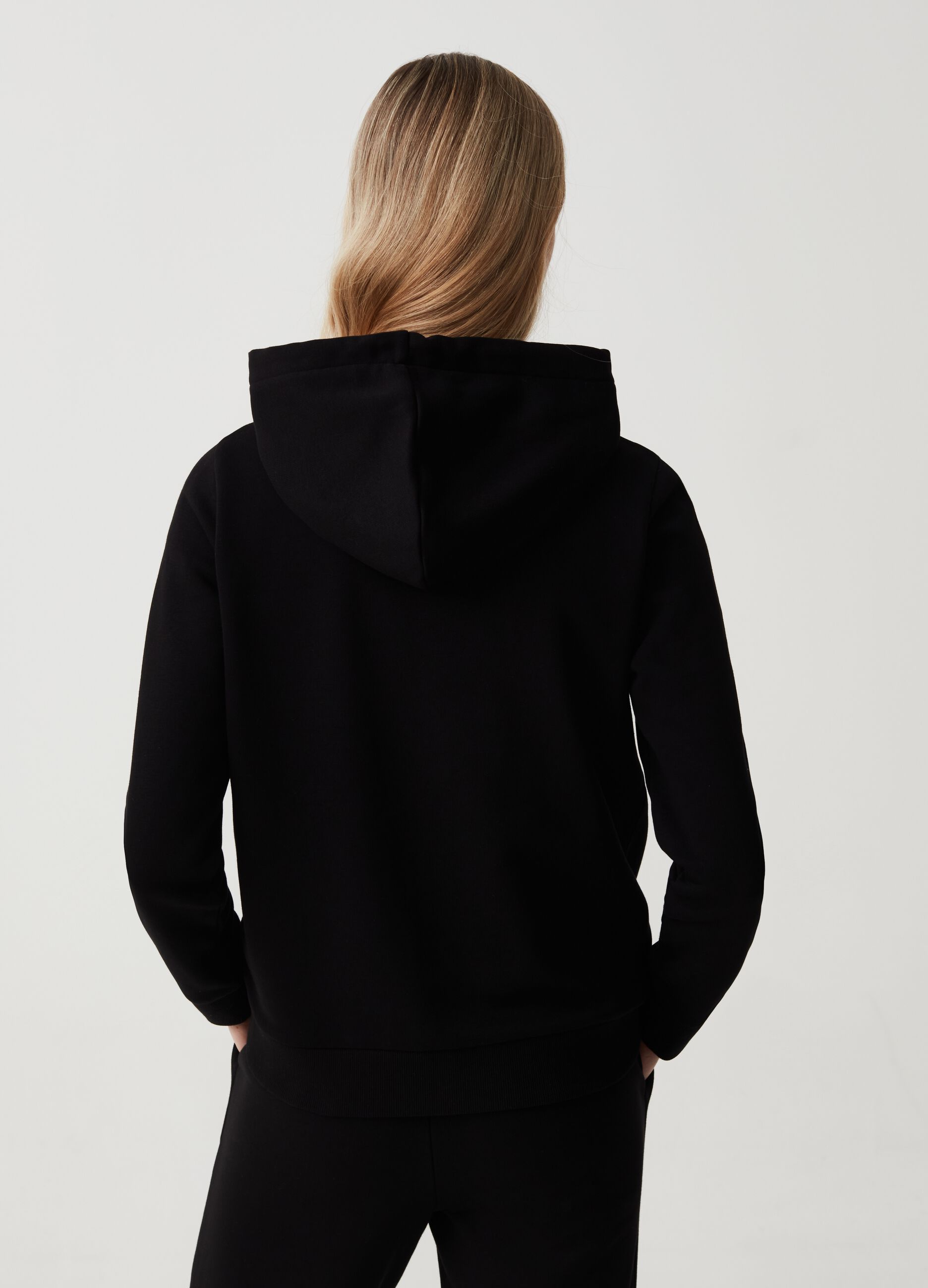 Essential full-zip sweatshirt in fleece with hood