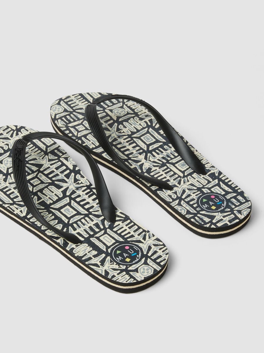 Multicolour Flip-Flops with Geometric Pattern_2