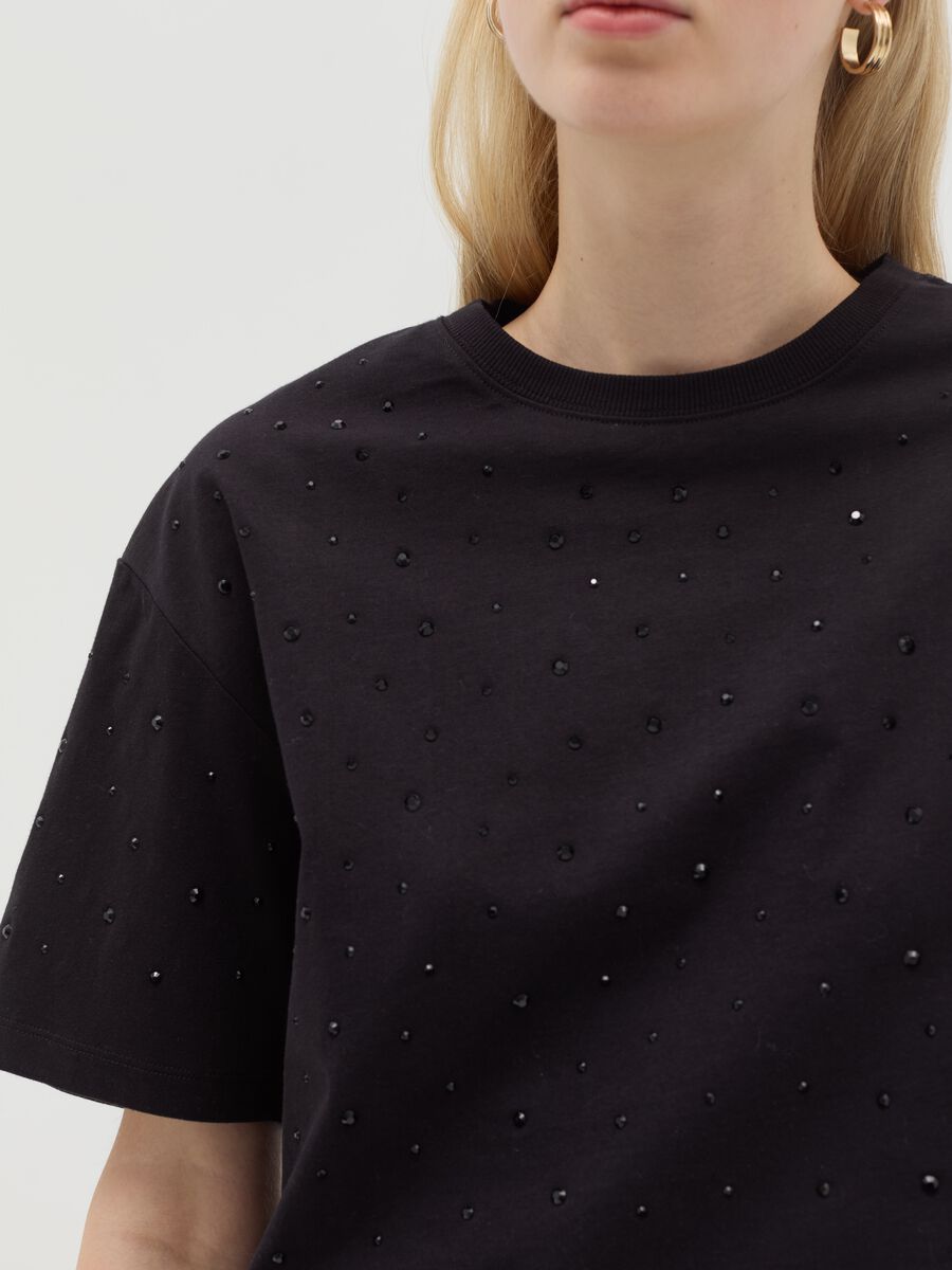Cotton T-shirt with diamant&eacute; motifs_3