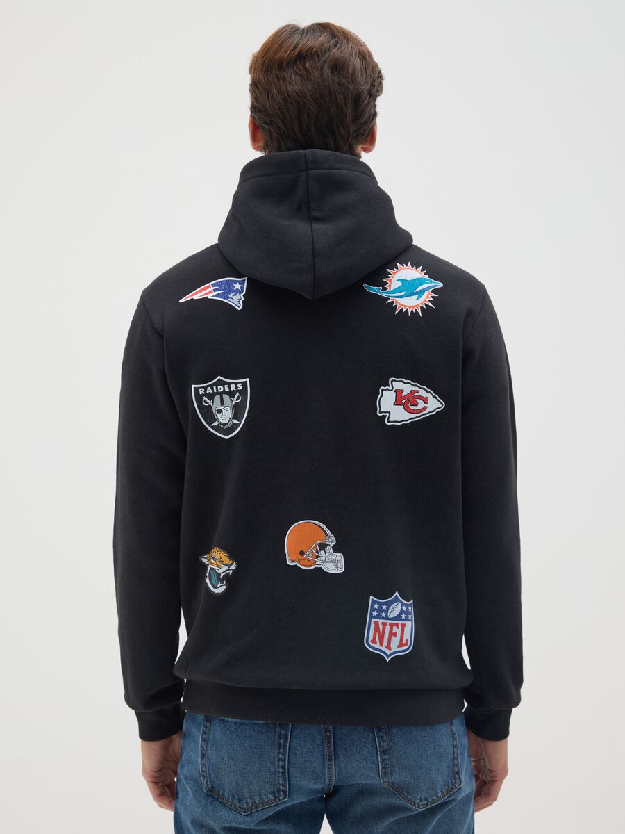 Black cotton blend sweatshirt with NFL logos_2