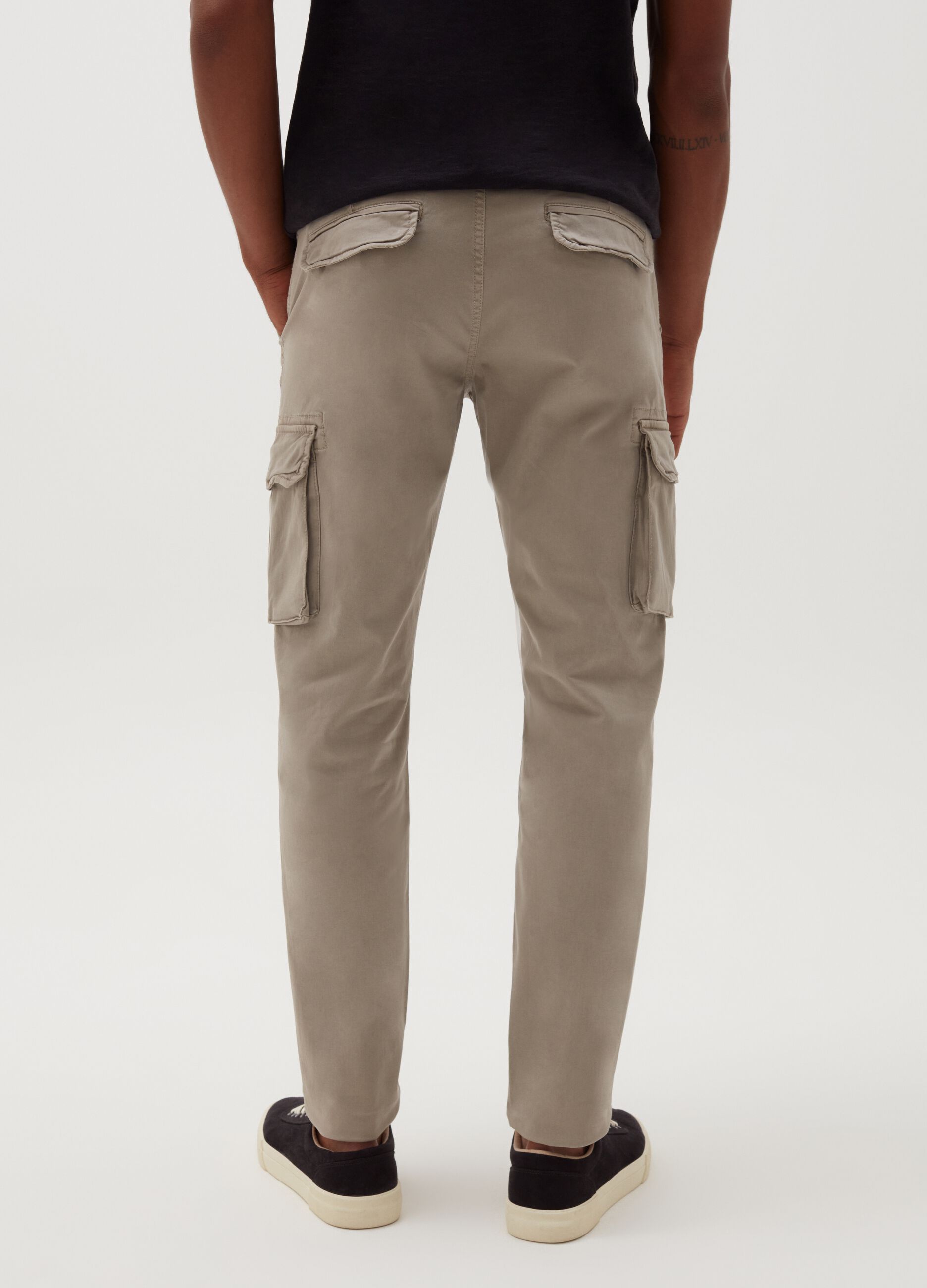 Pantaloni chino cargo in cotone stretch