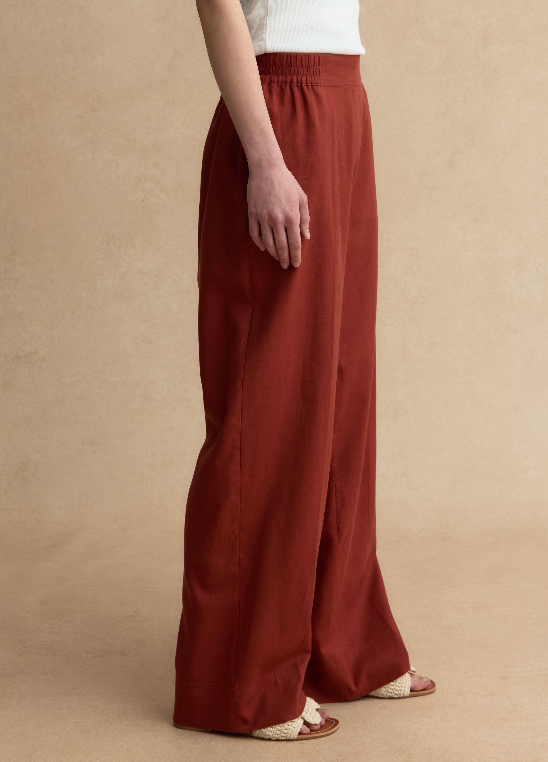 Red wide leg linen-viscose blend trousers