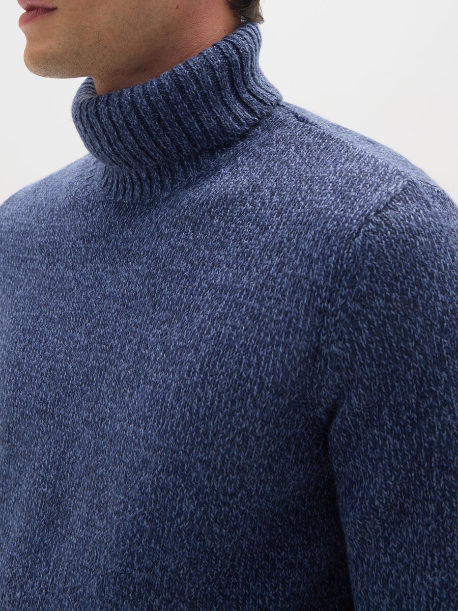 Regular fit blue turtleneck sweater_3