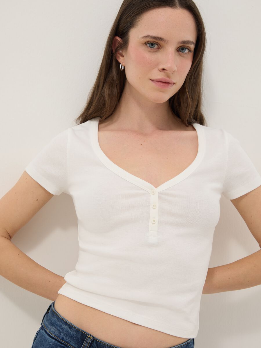 White pure cotton regular fit V-neck T-shirt_3