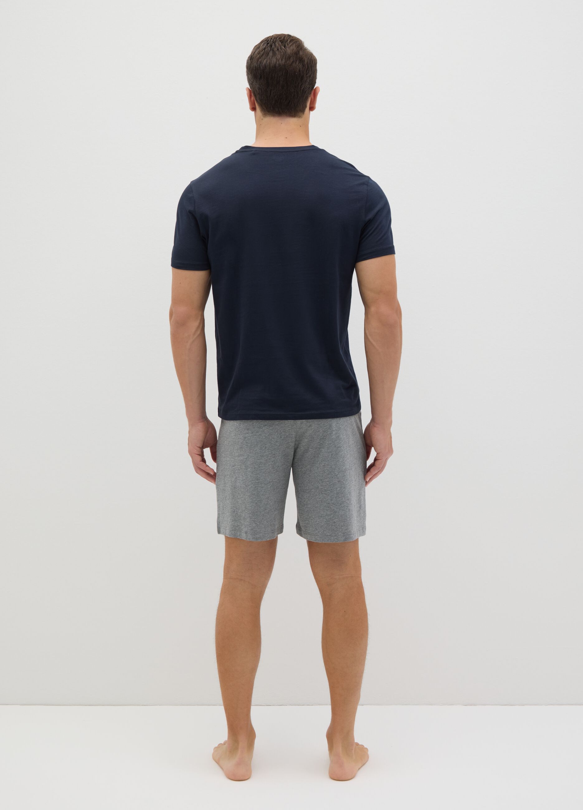 Short cotton pyjamas with V neckline