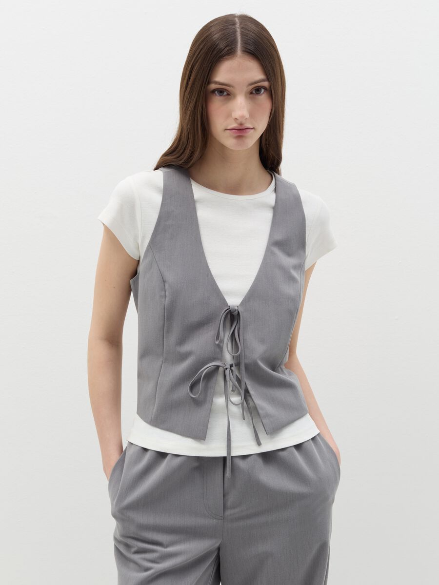 Gilet with laces_0