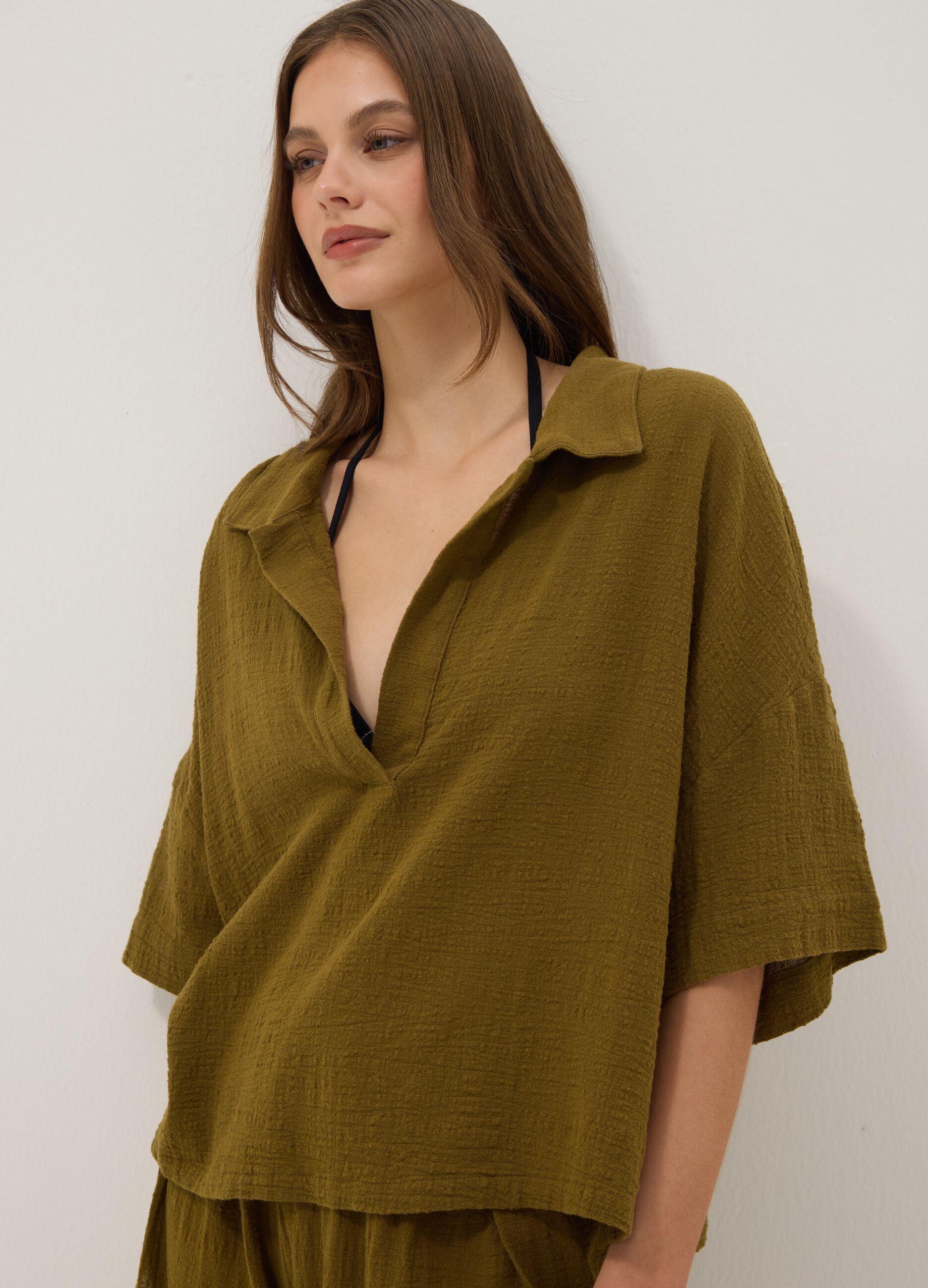 Short green pure cotton kaftan with V-neck