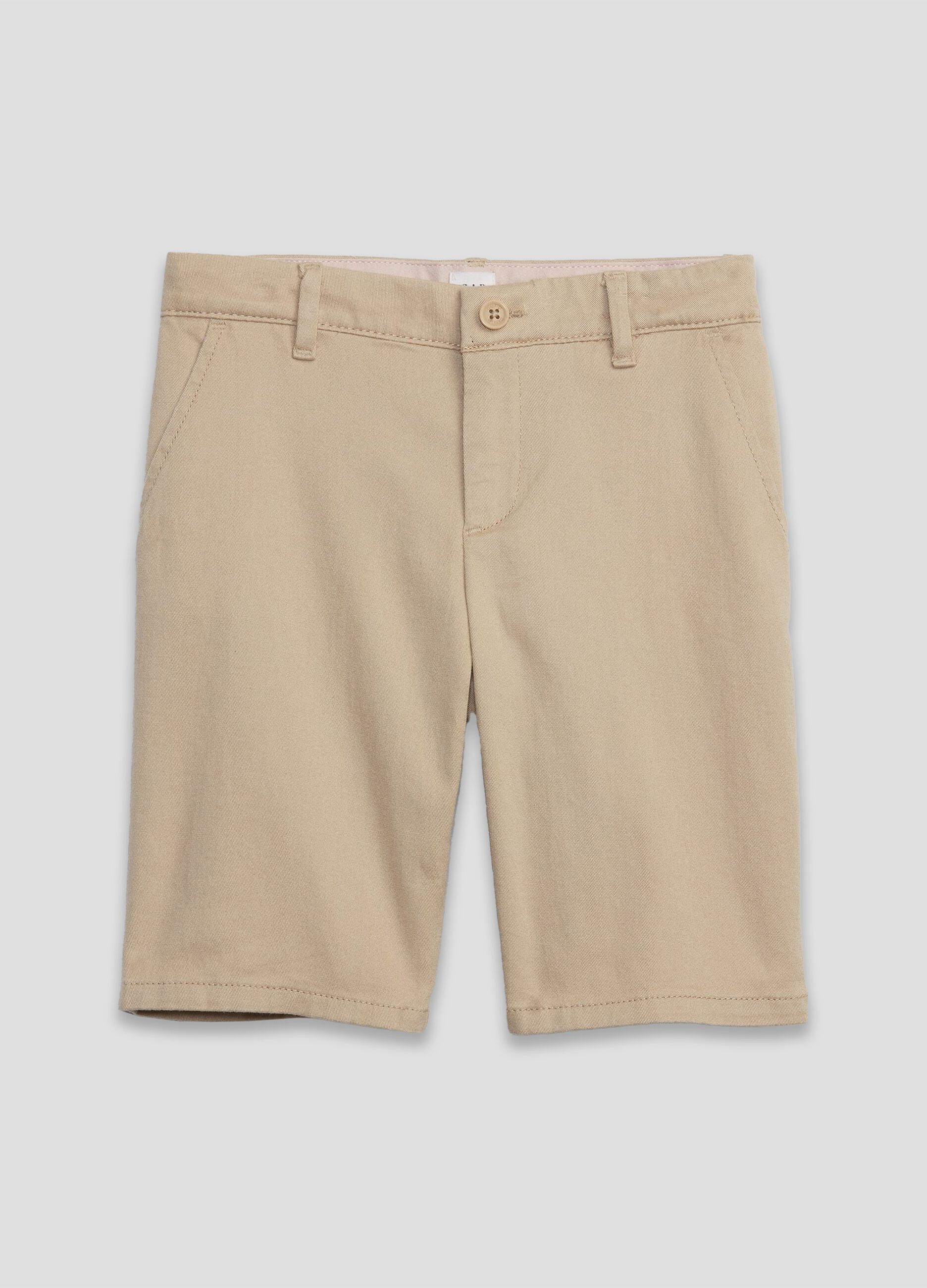 Solid colour Bermuda shorts with pockets