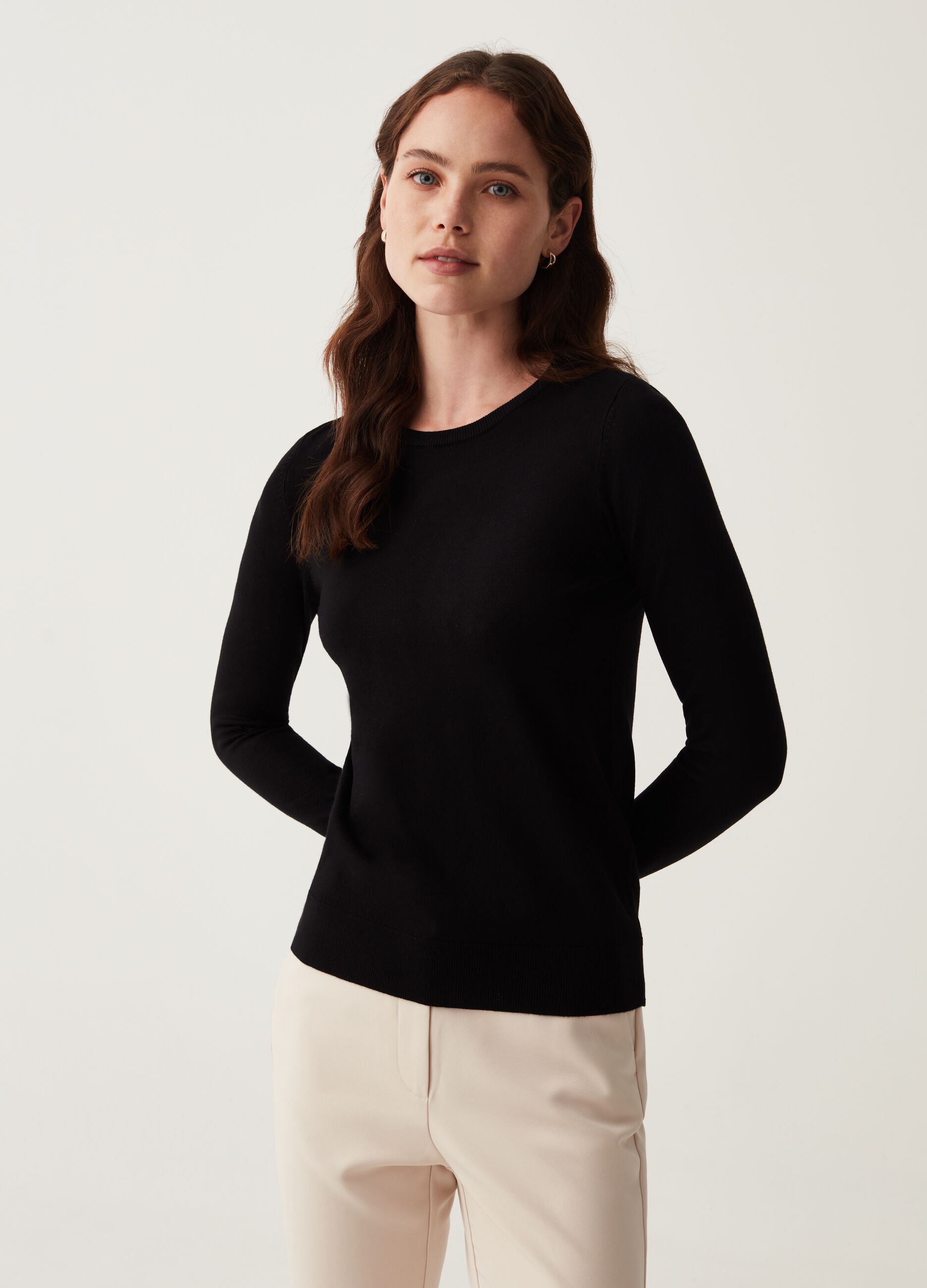 Pullover girocollo tinta unita_1