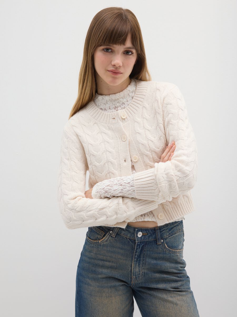 White regular fit cardigan with knitted design and buttons_0