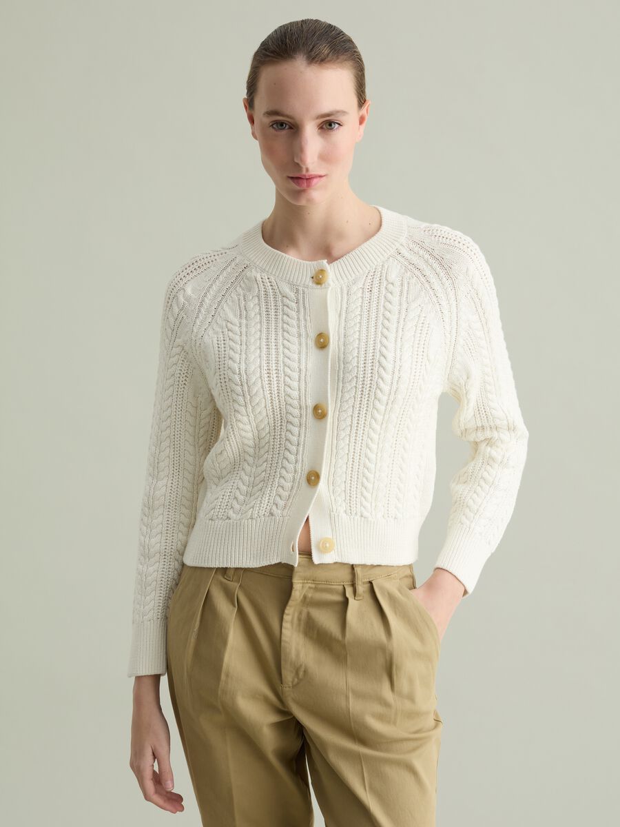 Cotton cardigan with cable-knit weave_0