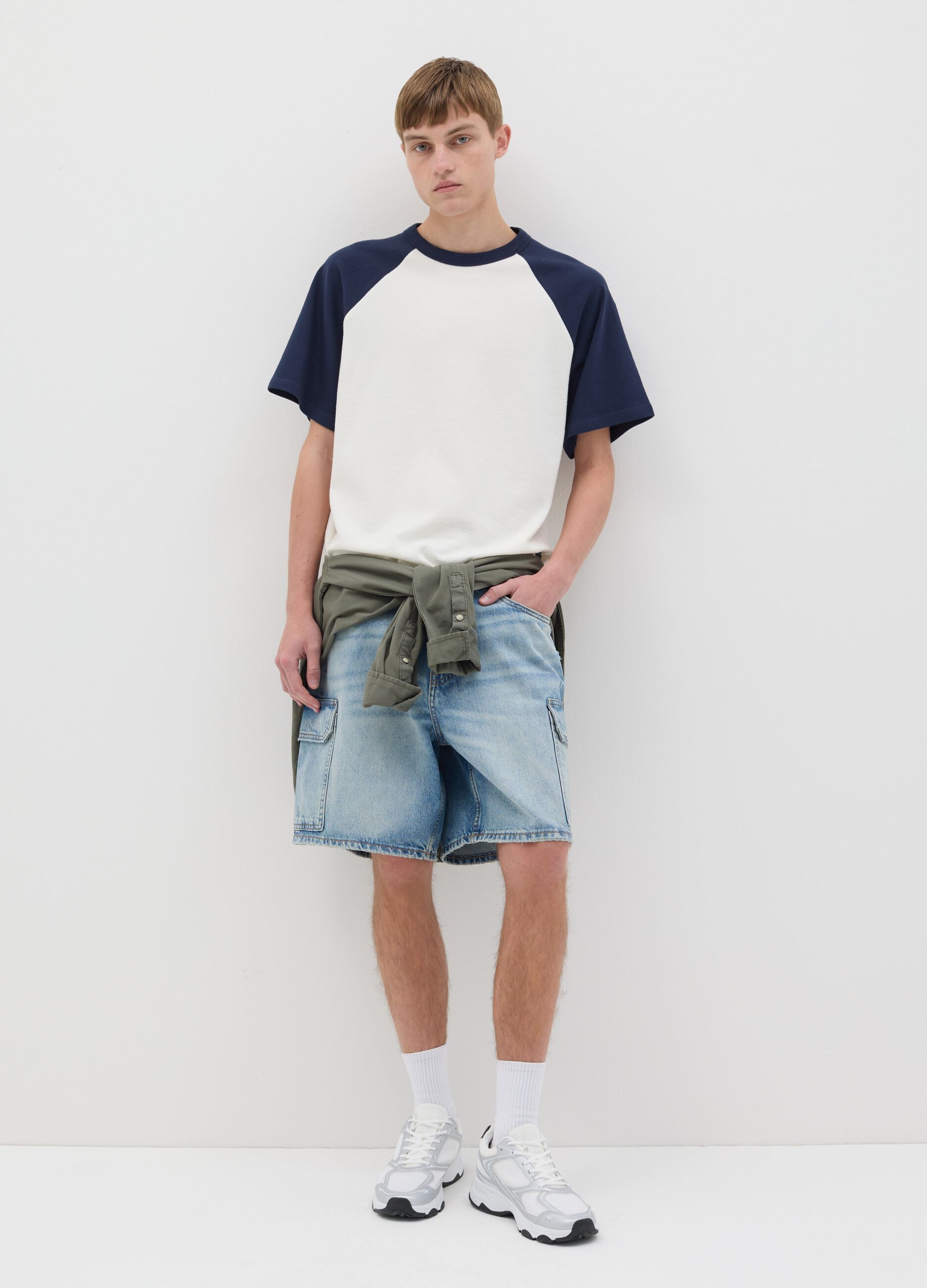 Cargo Bermuda shorts in light denim
