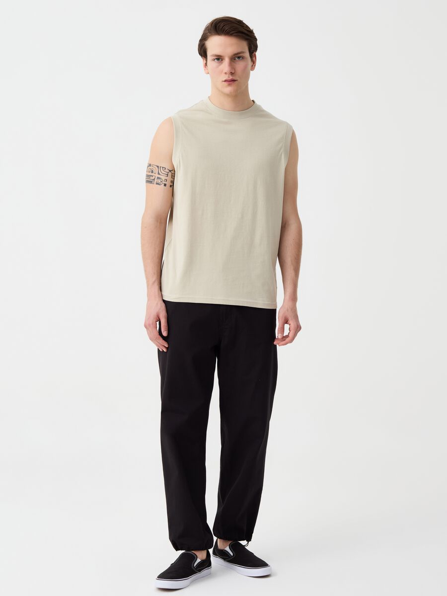Cotton tank top with round neck_1