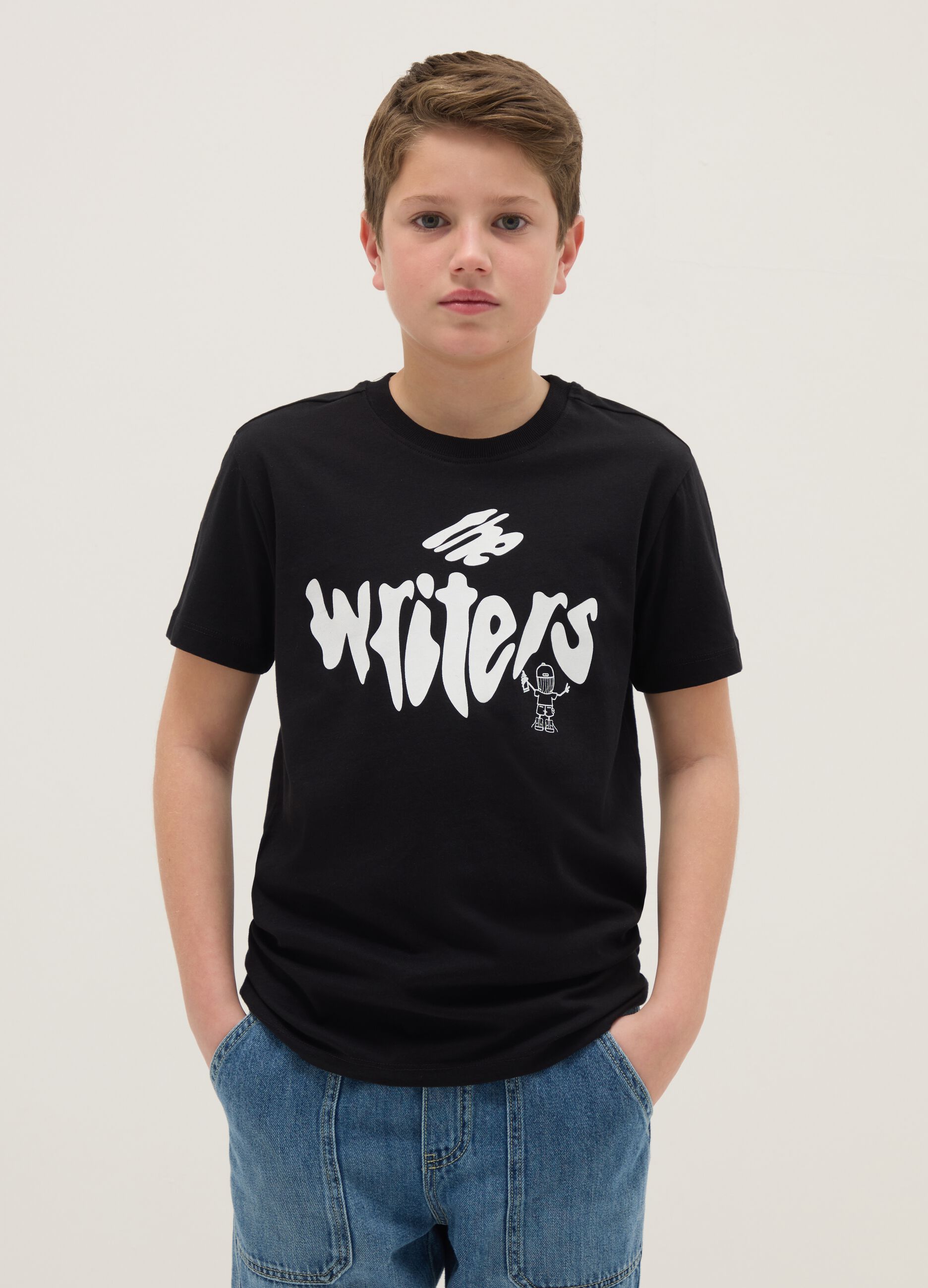T-shirt in puro cotone nero da ragazzo regular fit con scritta