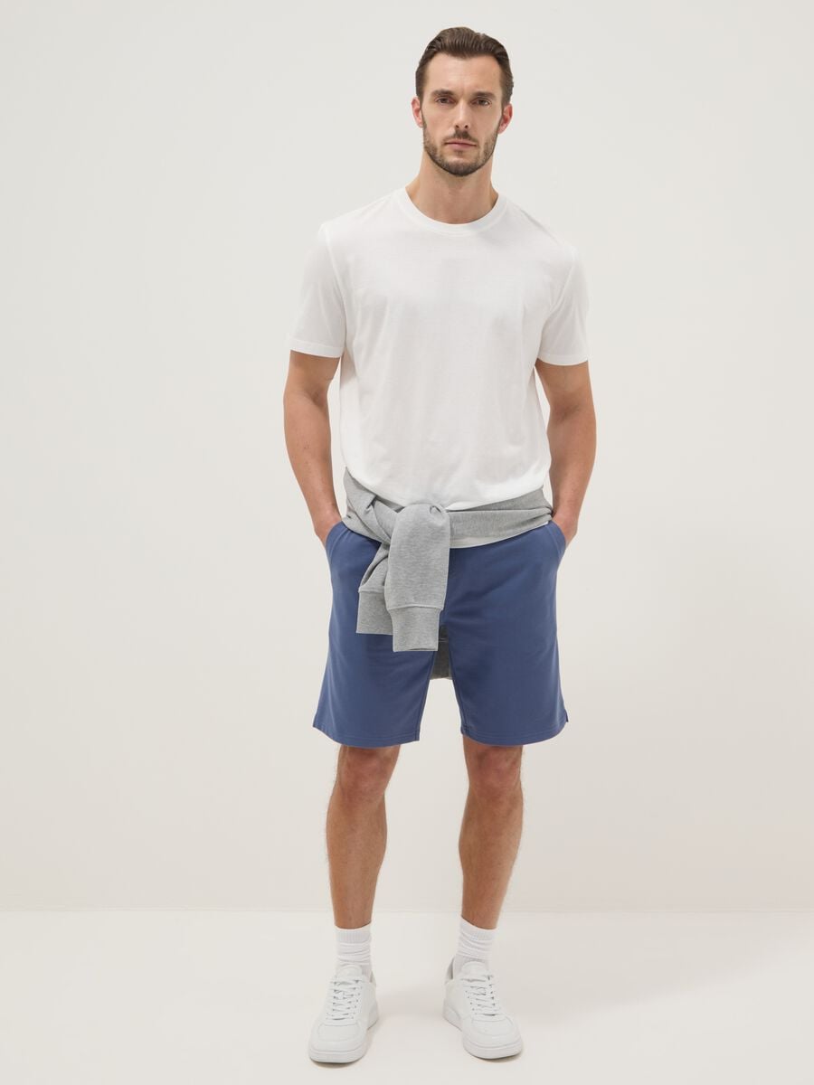 Blue cotton blend regular fit shorts_0