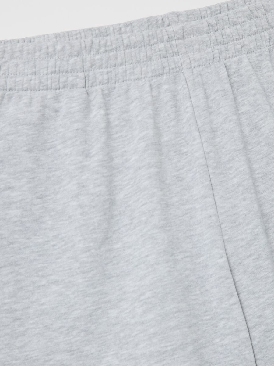 Grey Bermuda shorts in French terry with elasticated waist_5