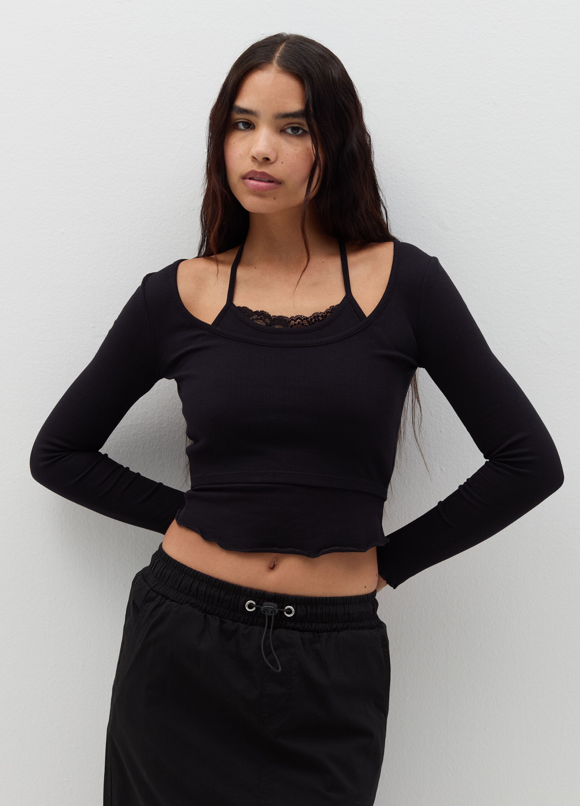 Crop T-shirt with internal vest