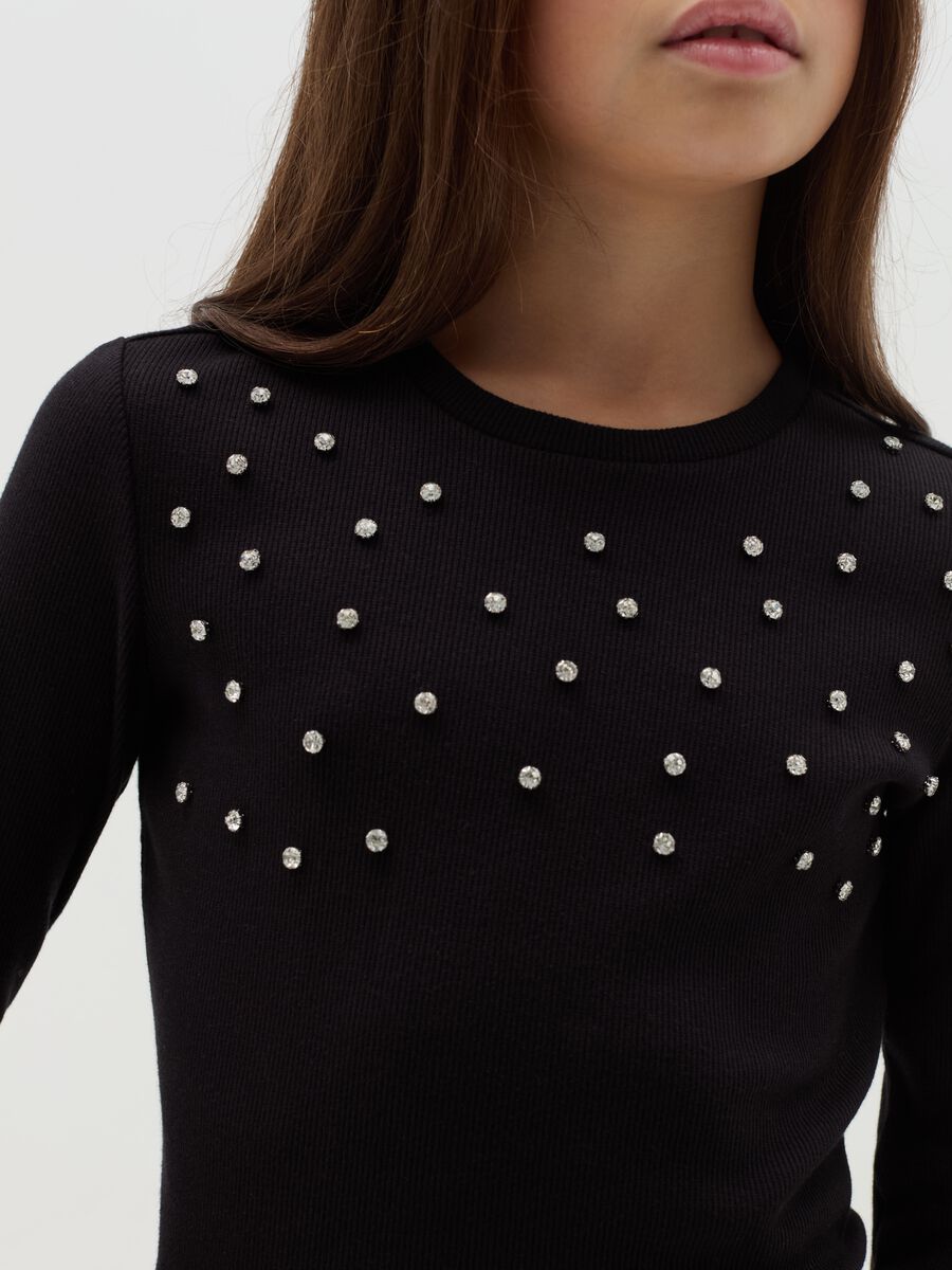 T-shirt crop con strass e maniche lunghe_1