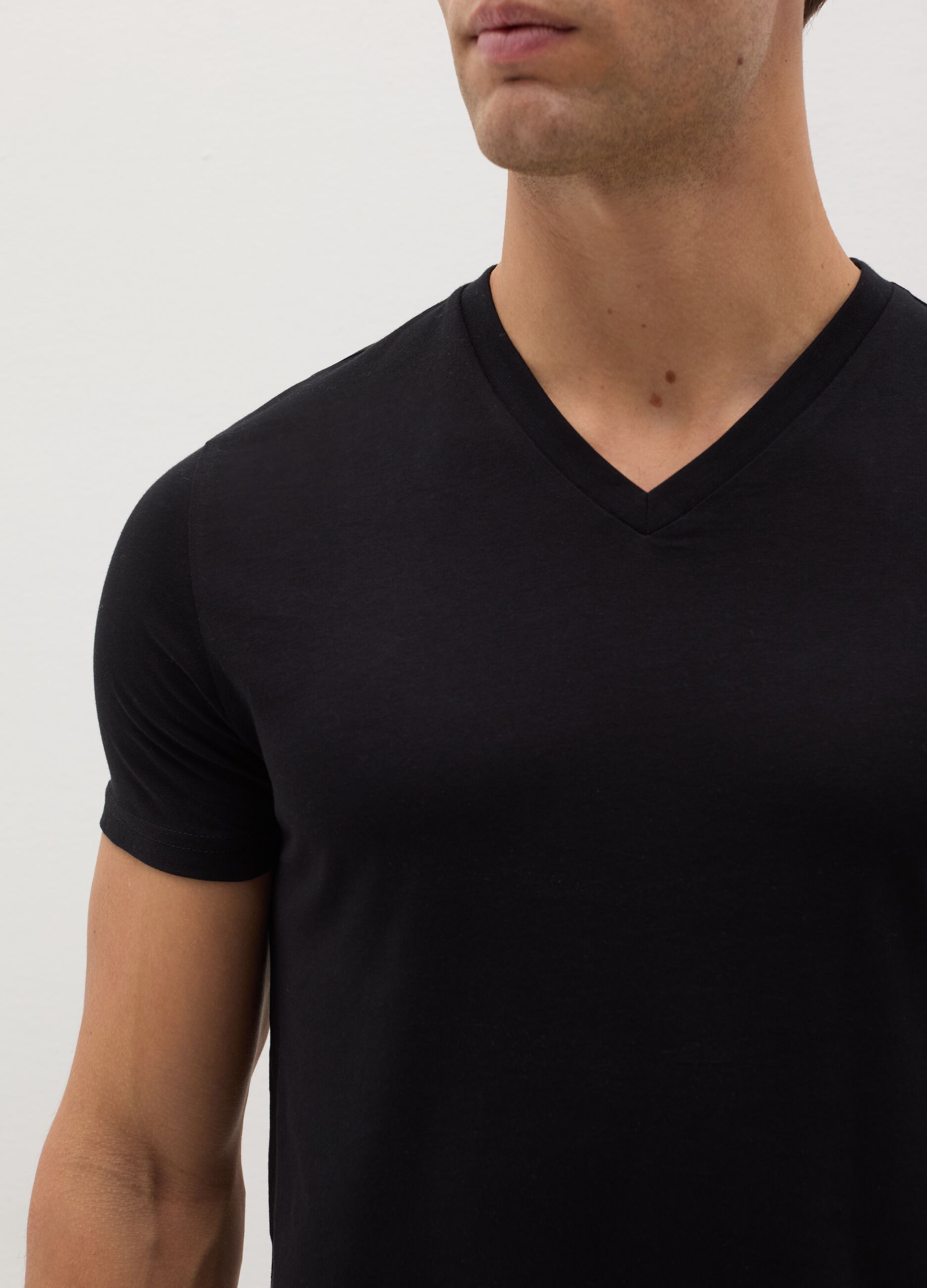 Three-pack organic cotton undershirts with V neck