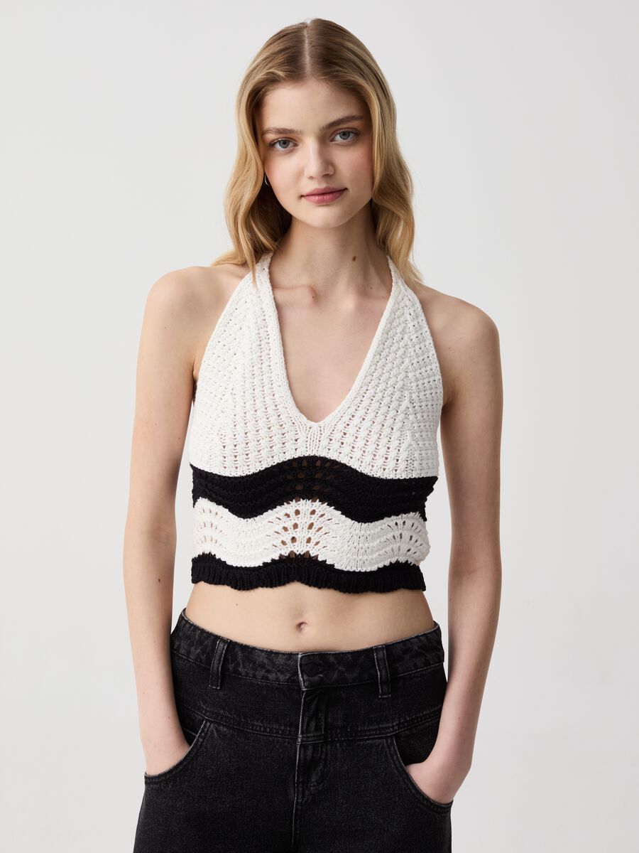 Crochet crop top with V neck_0