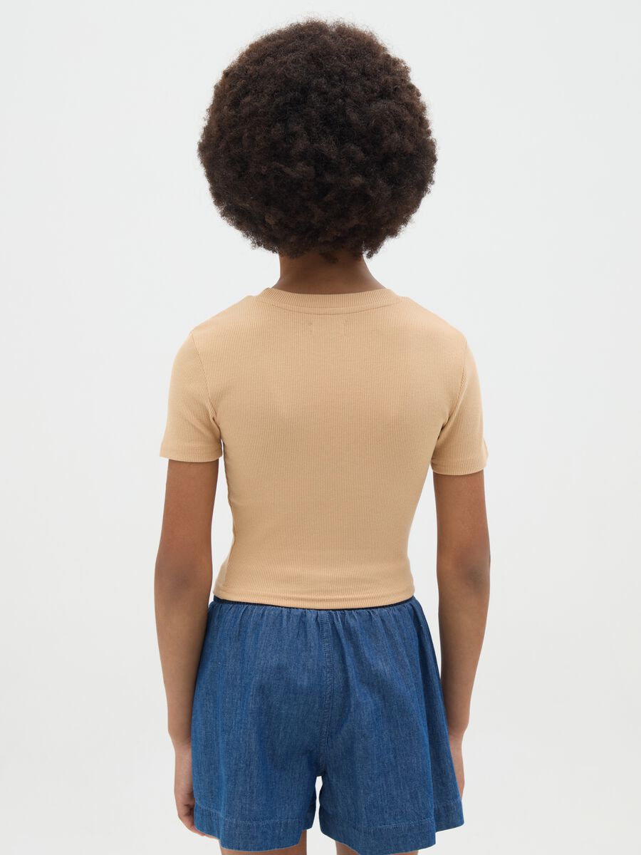 T-shirt da ragazza in cotone elasticizzato beige fitted_2