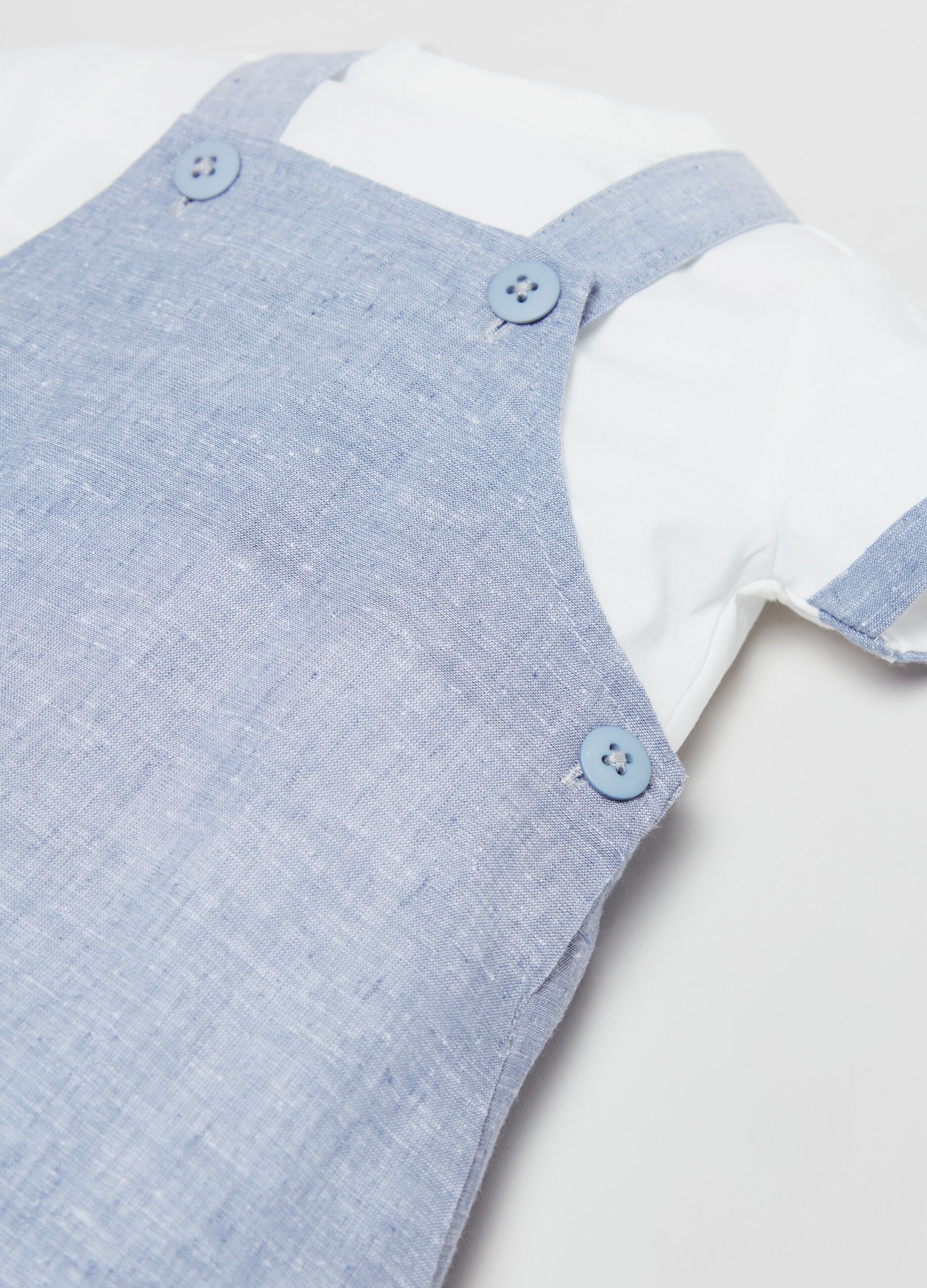 Set t-shirt e salopette in cotone e lino_2