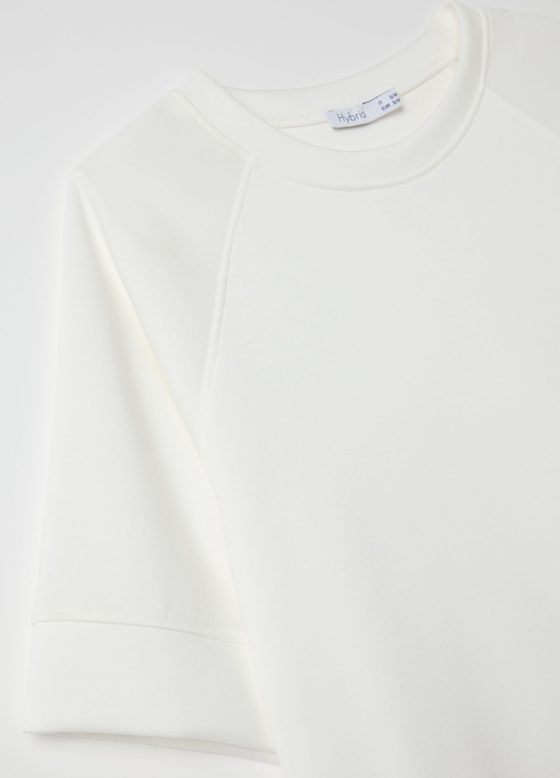 White top with kimono sleeves